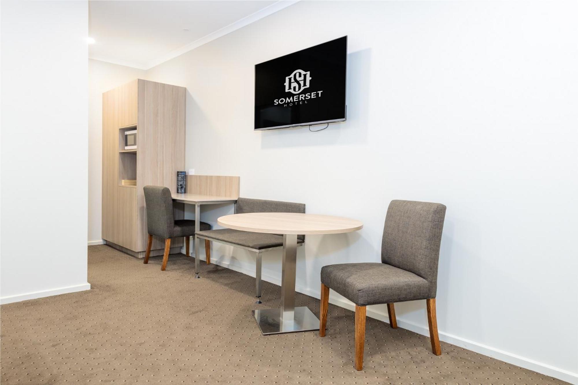 Somerset Hotel מראה חיצוני תמונה
